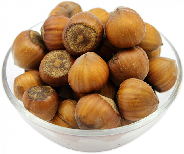 Hazelnuts in Shell